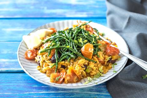 Tasteology Paella with Veggies, Samphire and Olives