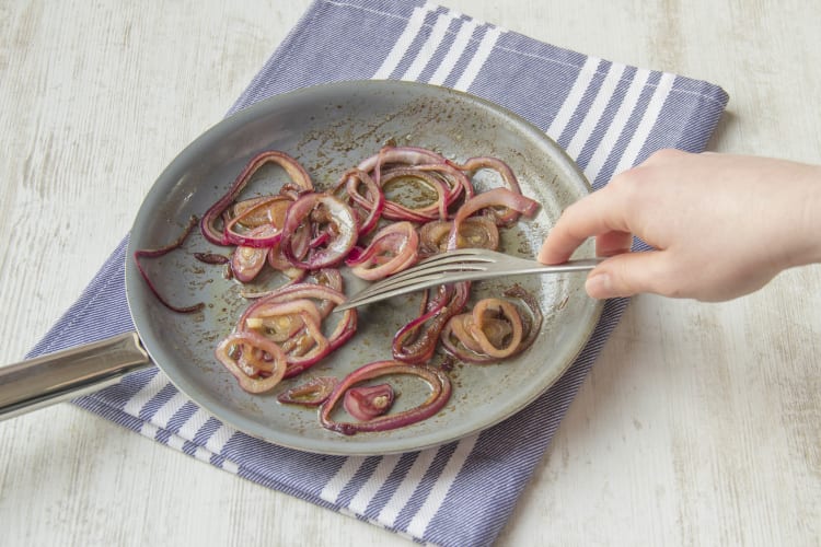 Caramelise onion rings