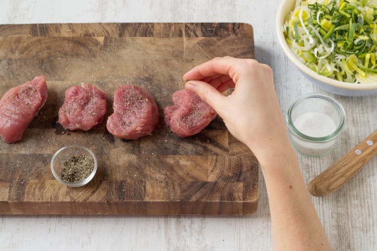 Cut the pork fillet into medallions