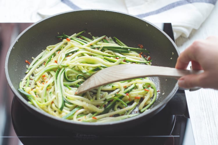 Add courgette to the pasta