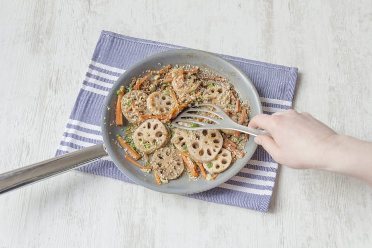 Gemüse in Sojasoße braten