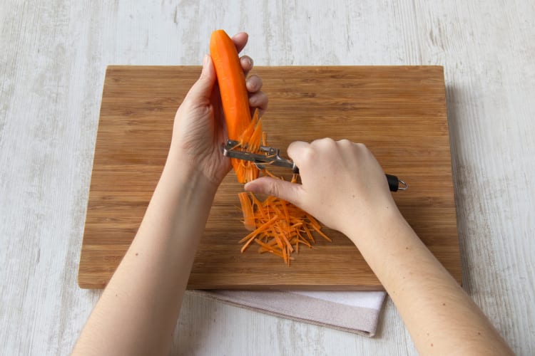Shred the carrot