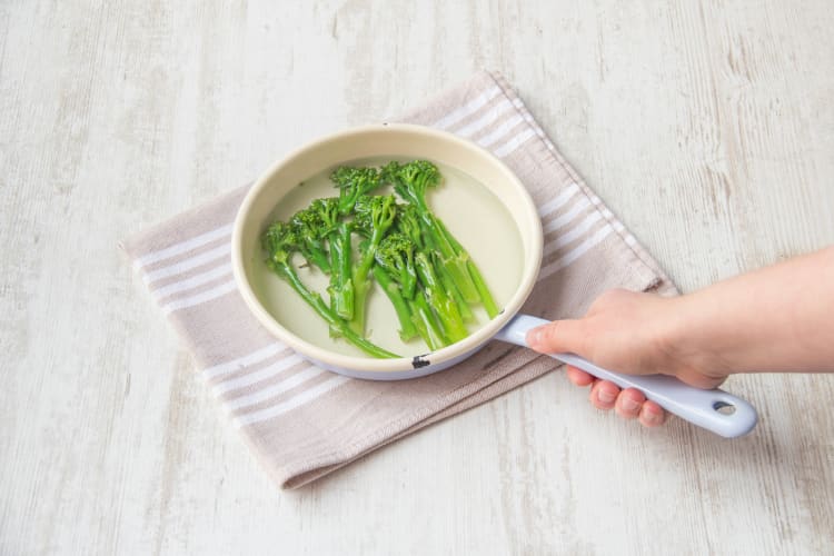 Brokkolini 5 Minuten in Pfanne kochen