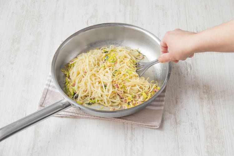 Spaghetti zufügen