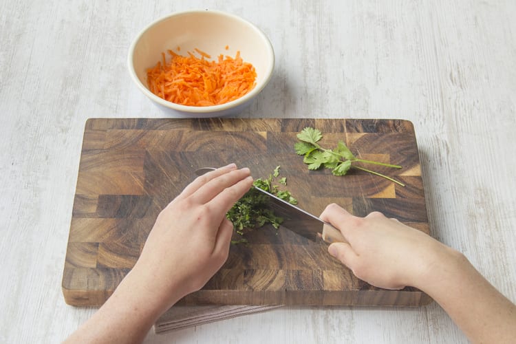 Chop coriander