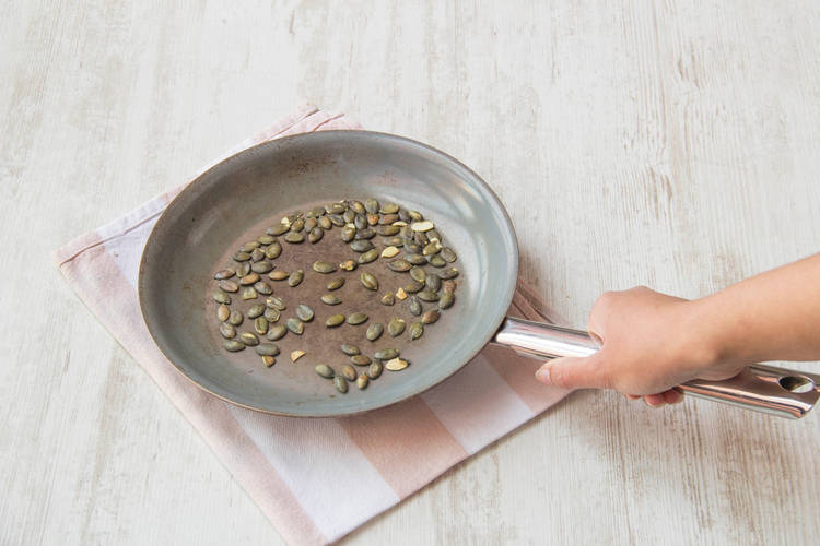 Lentesalade met couscous, appel, geitenkaas en pompoenpitten Recept