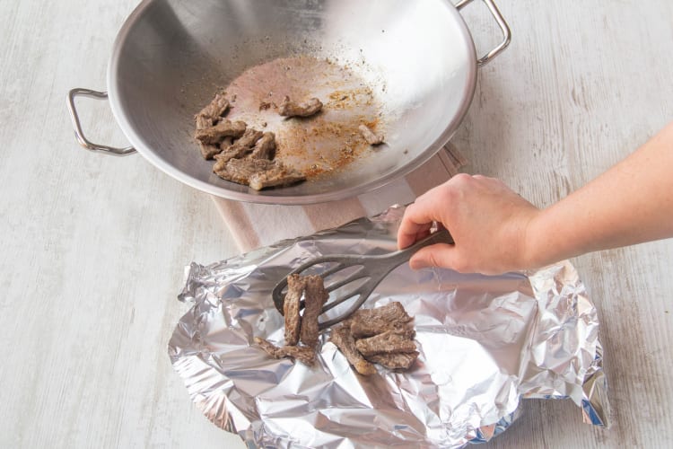 Verpak de reepjes in aluminiumfolie