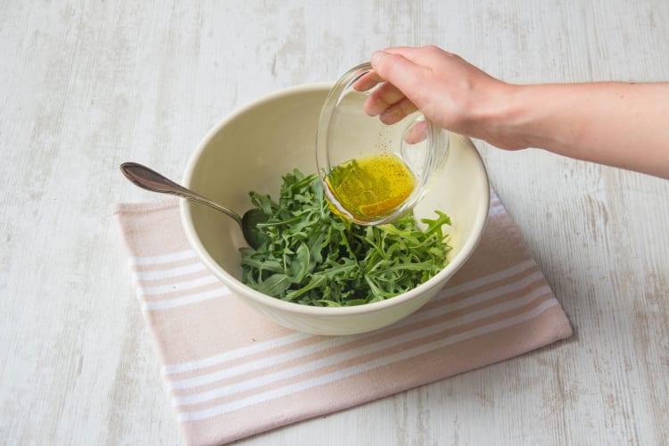 Salat zubereiten