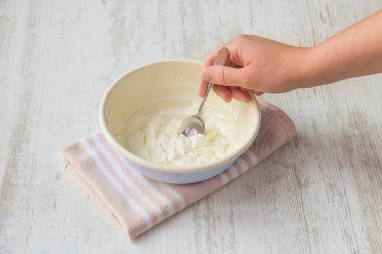Schmandcreme zubereiten