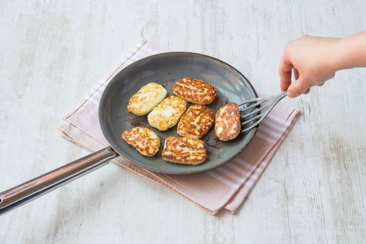Grillkäse anbraten