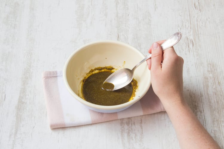 Form the curry paste