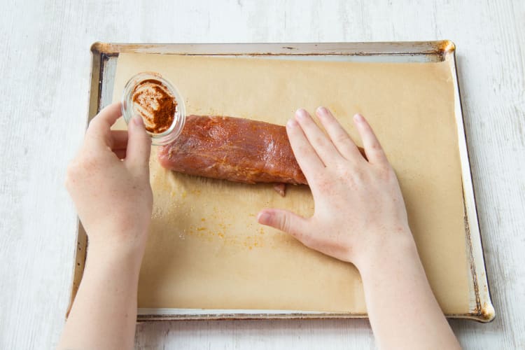 Rub the paprika on the pork