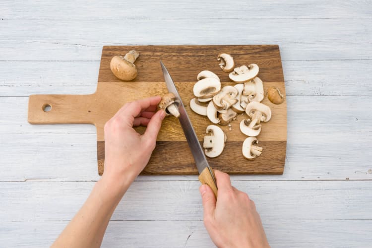 Champignons schneiden