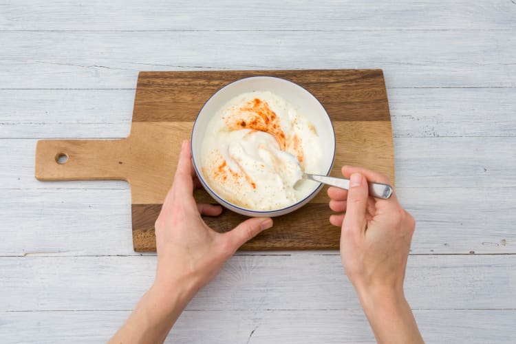 Joghurt-Soße zubereiten