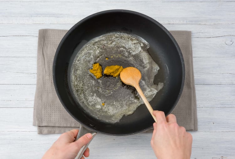 Currypaste anbraten