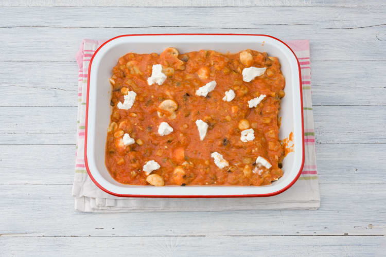 Wissel saus af met lasagnebladen.