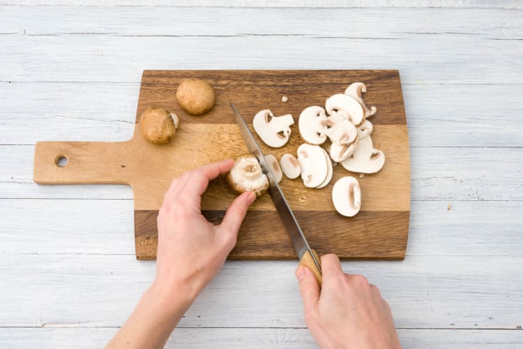 Champignons schneiden