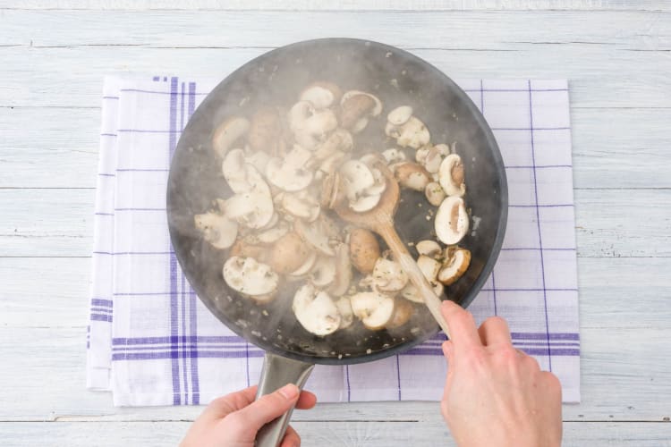 Champignons anbraten