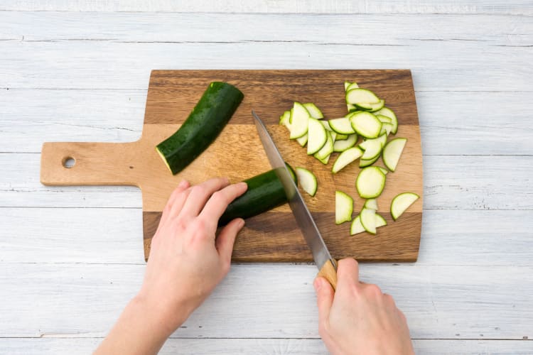 Zucchini schneiden