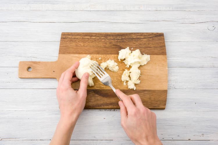 Mozzarella grob zerzupfen