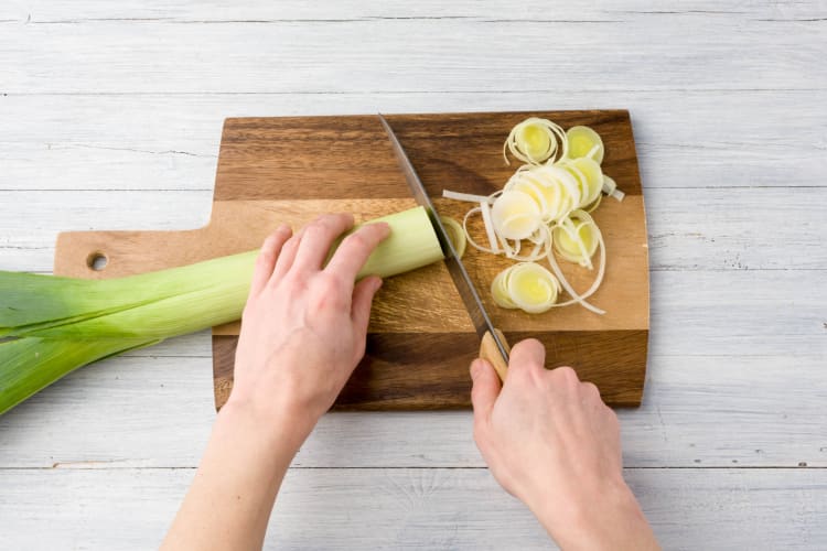 Herzhafte Linsensuppe mit Krakauer, Rezept | HelloFresh
