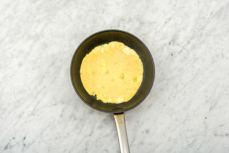 Bak per 2 personen 1 omelet.