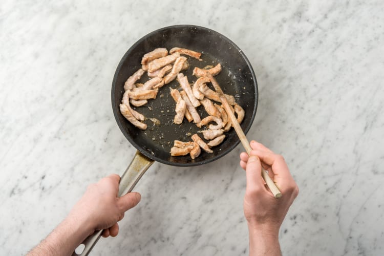 Schweinefleisch anbraten