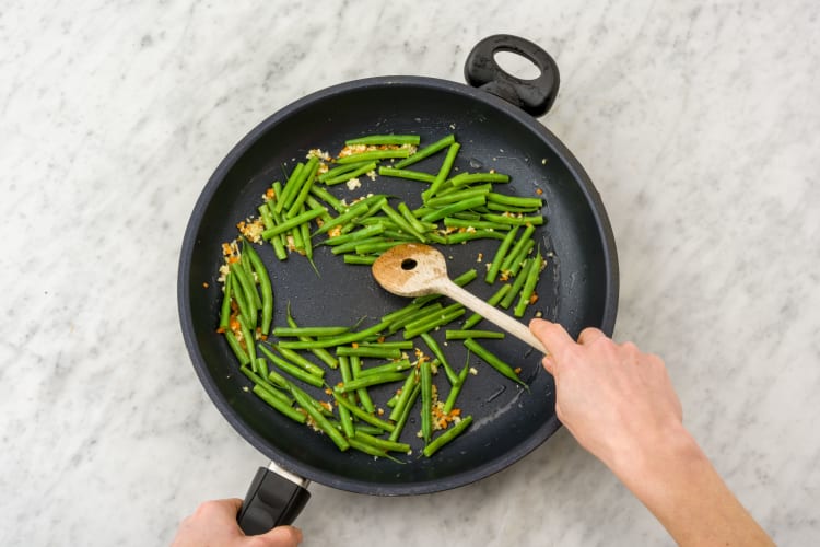 Fry the green beans