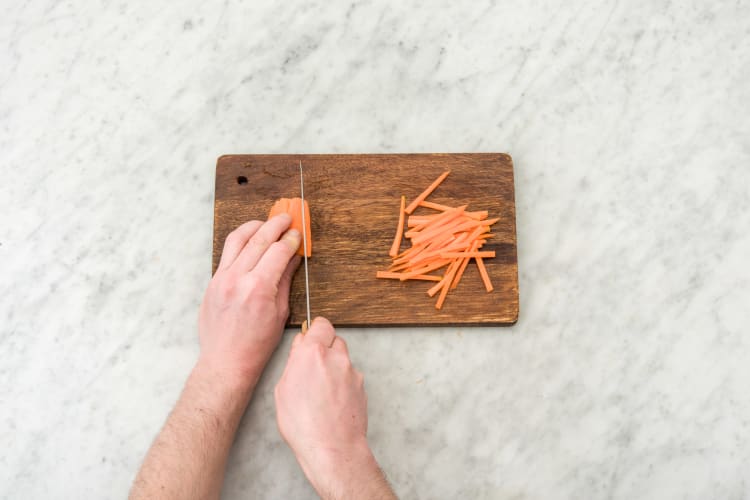 Cut the carrot into matchsticks