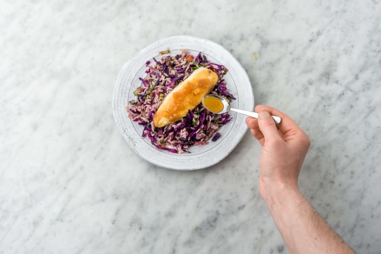 Serveer met de wijtingfilet en de overige mangochutney.