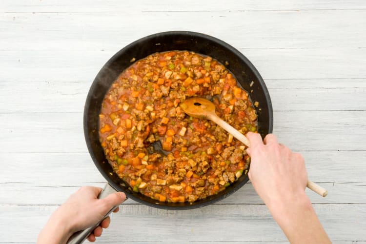 Simmer the Bolognese