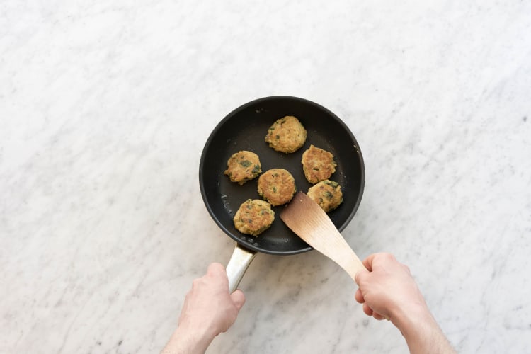 Falafel anbraten