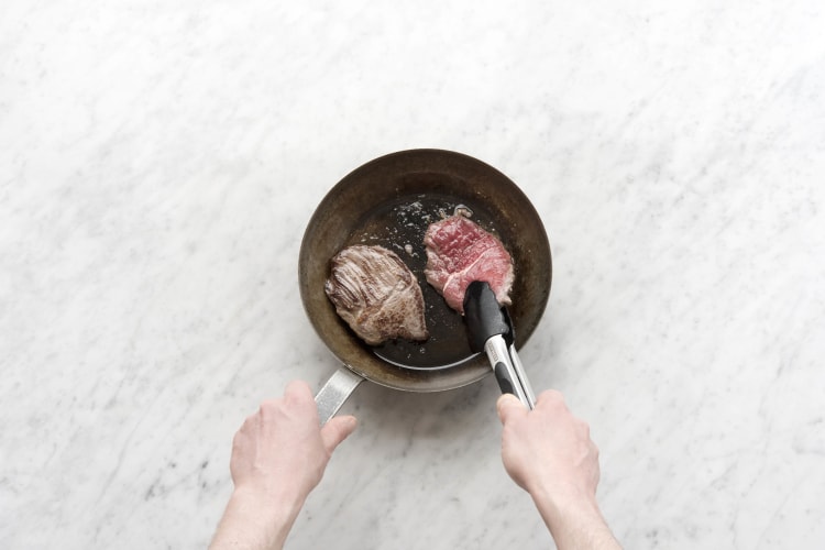 Steaks anbraten
