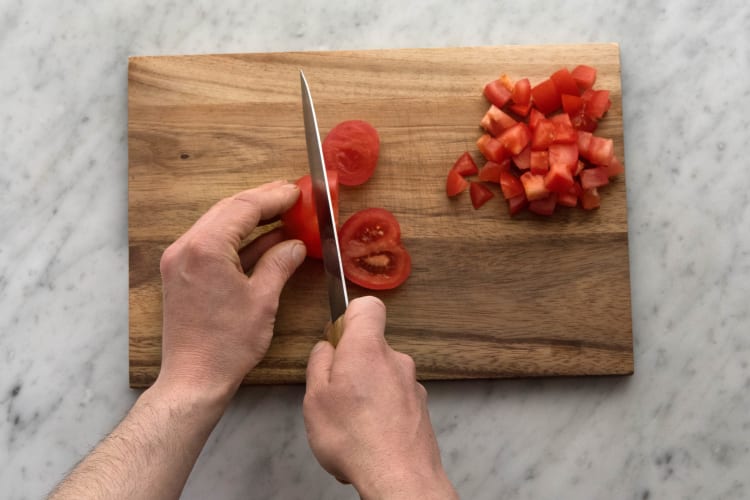 Tomaten schneiden