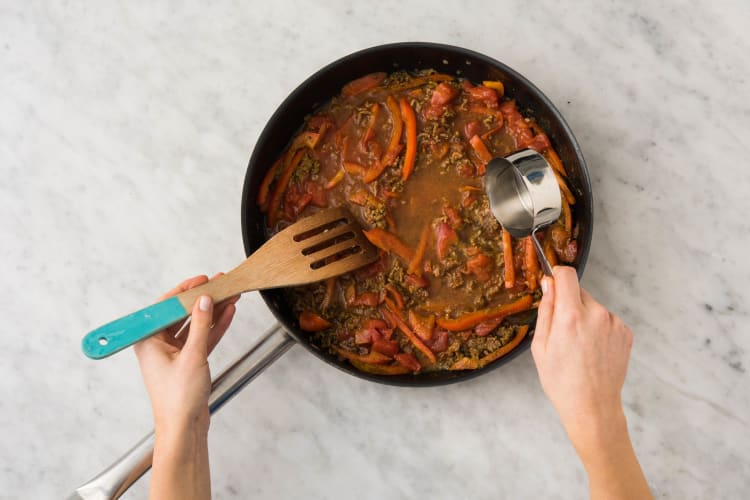 COOK TAGINE AND MAKE COUSCOUS