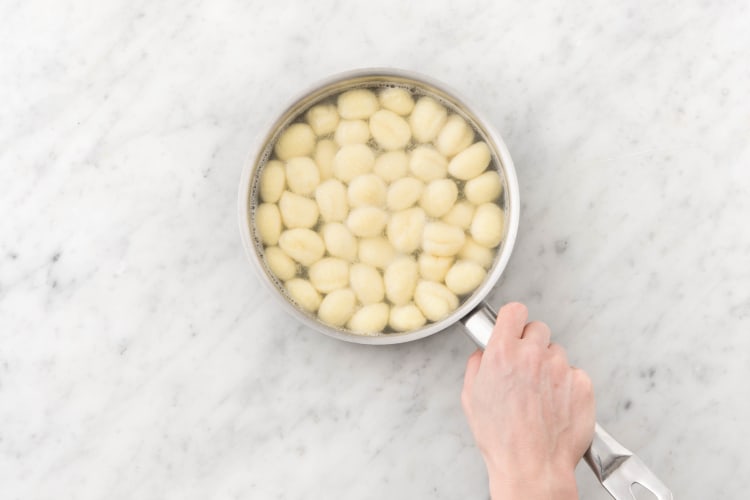 Kook de gnocchi.