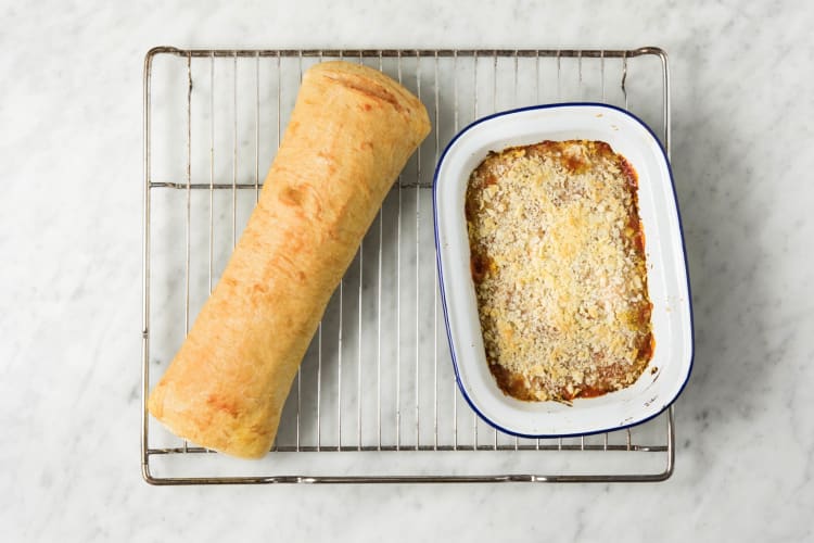 Foccacia mit in den Ofen geben