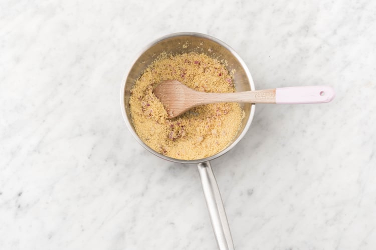 Cuire le couscous.