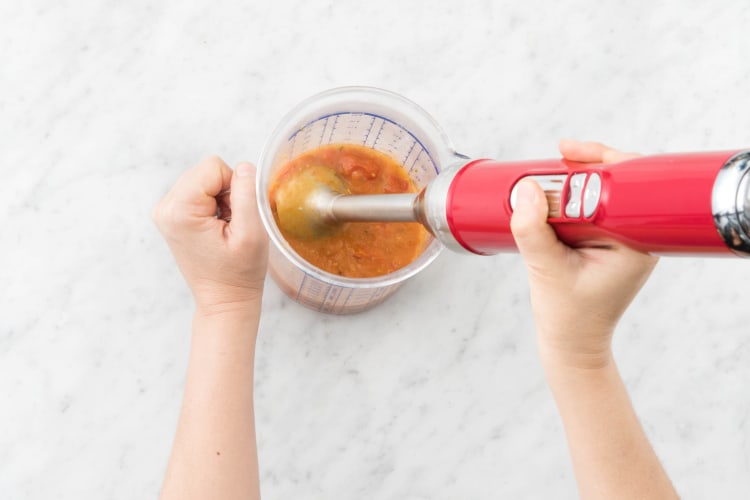 Réduire les tomates en purée