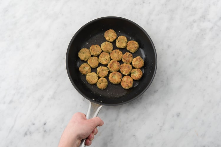 Cuire les falafels