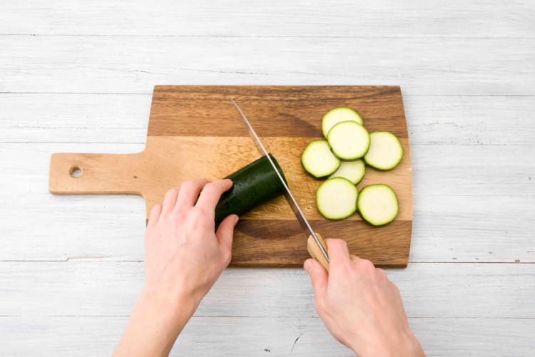 Découper la courgette