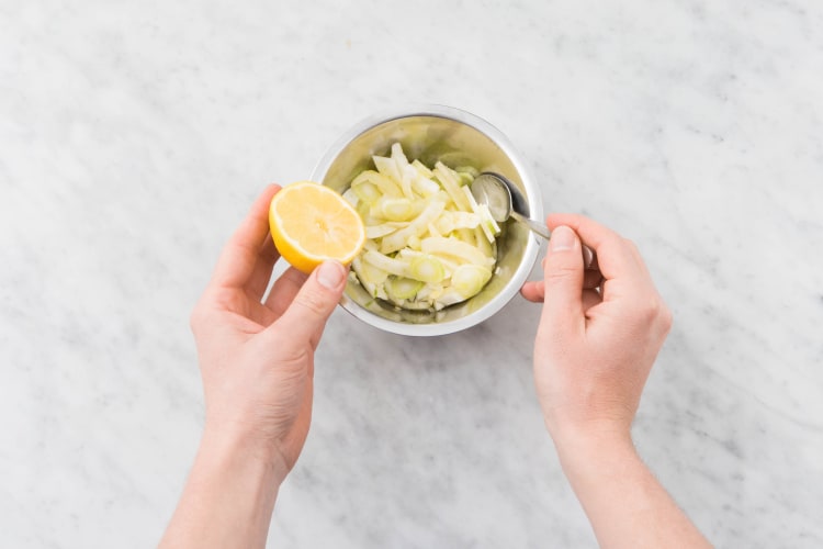 Préparer la salade de fenouil