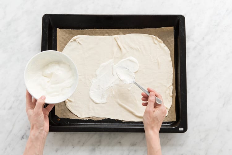 FLAMMKUCHEN VORBEREITEN