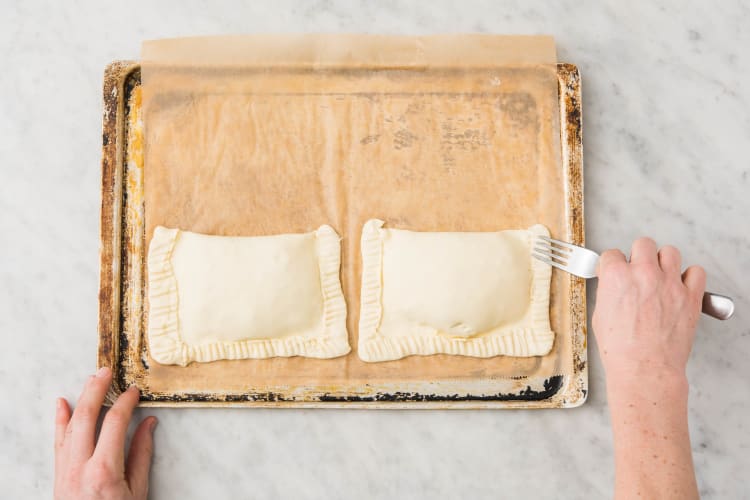 Teigtaschen backen