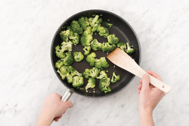 Cook the broccoli
