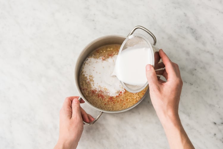 Cuire le riz dans le lait de coco