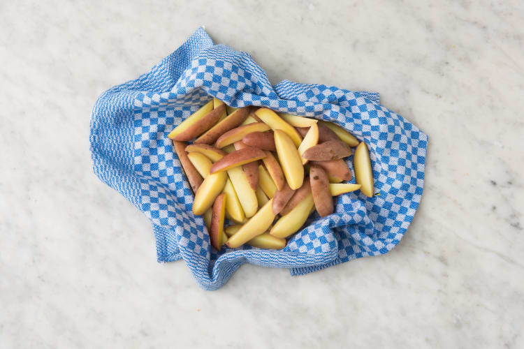 Précuire les pommes de terre à l'eau