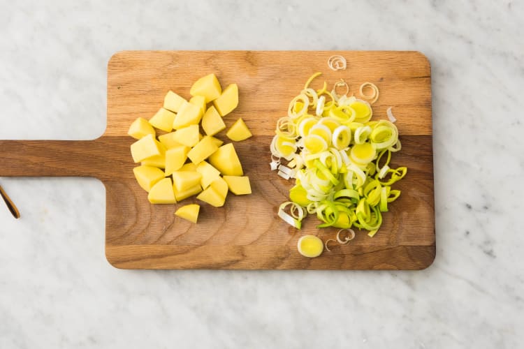 Prei en aardappelen snijden