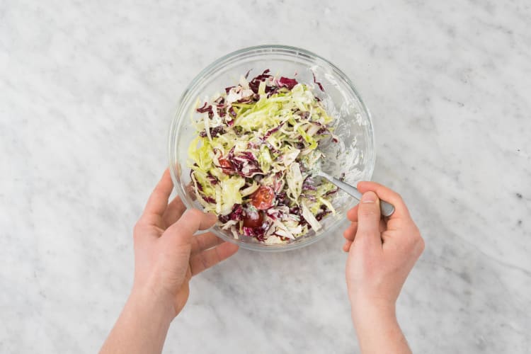 Mélanger la salade