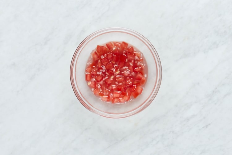 Make Salsa Fresca